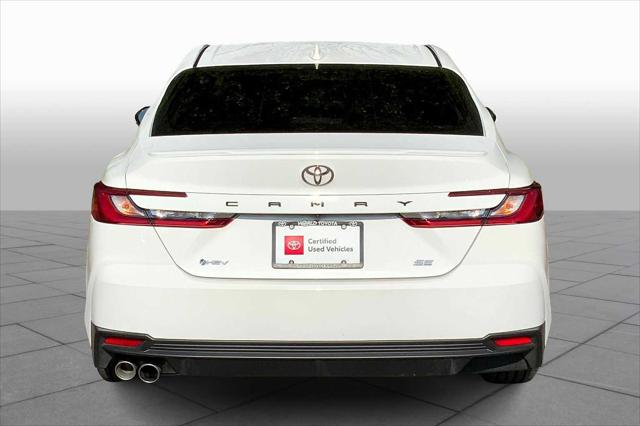 2025 Toyota Camry SE photo 4