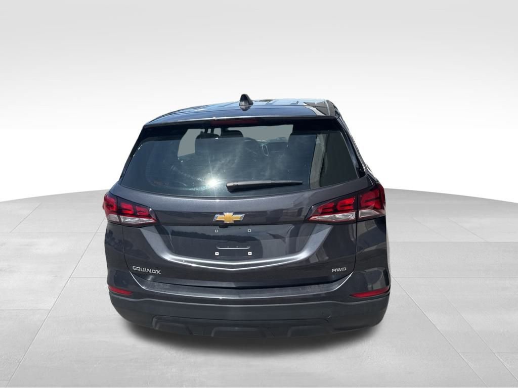 2022 Chevrolet Equinox LS photo 4