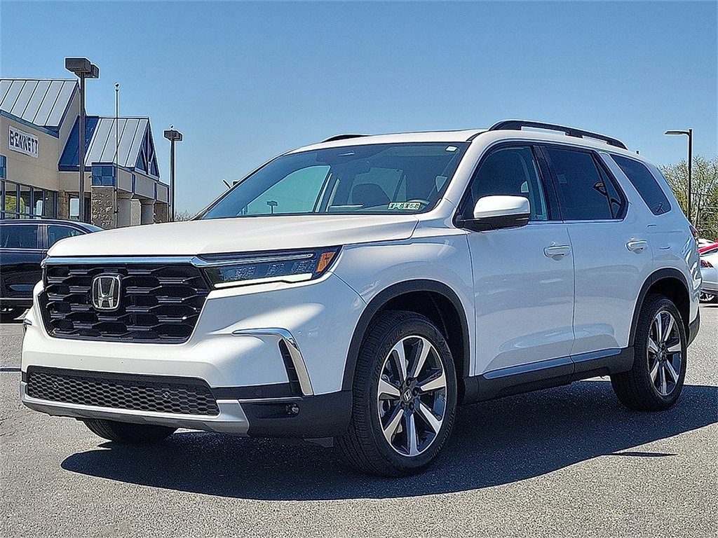 2025 Honda Pilot Touring photo 2