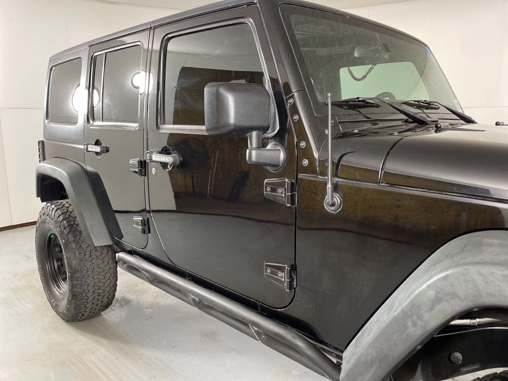 2016 Jeep Wrangler Unlimited Sport photo 9