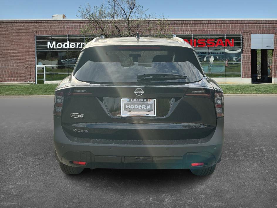 2026 Nissan Kicks SV photo 3
