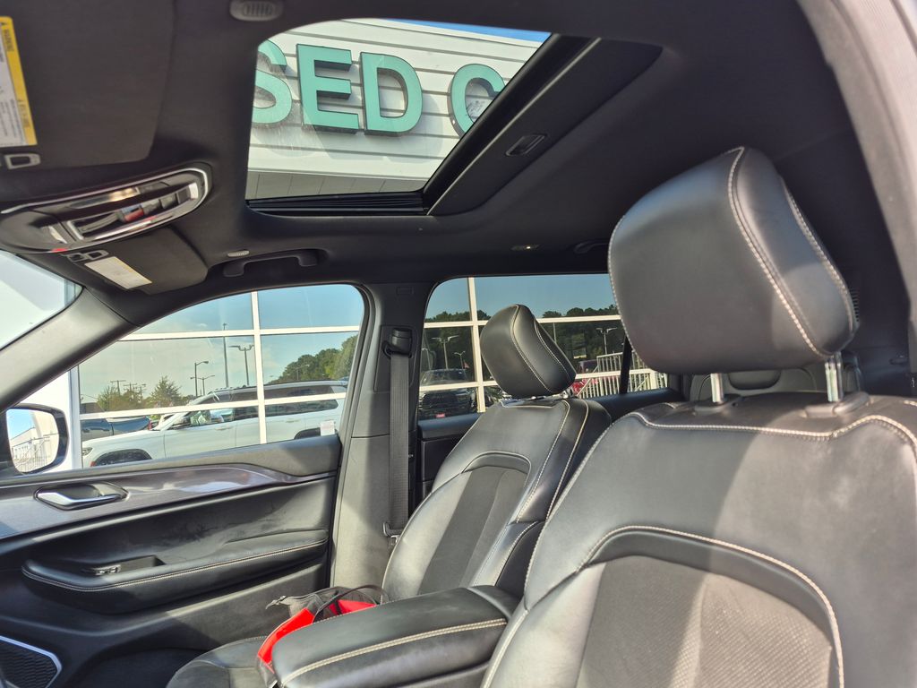 2021 Jeep Grand Cherokee Altitude photo 12