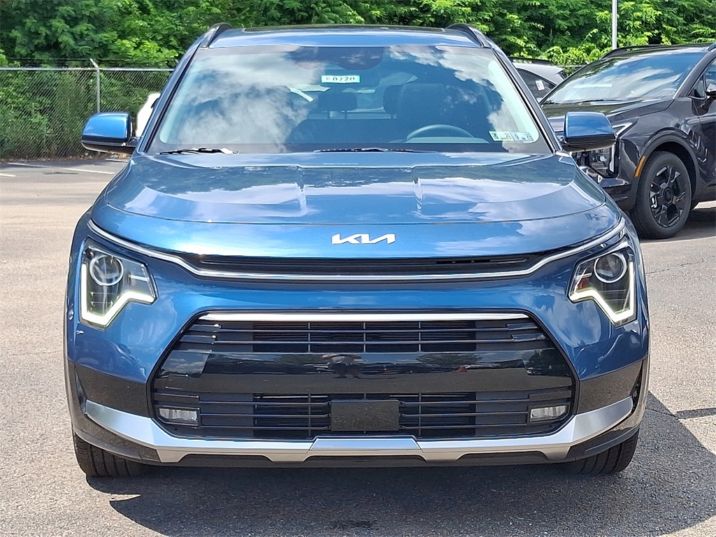 2025 Kia Niro EX Touring photo 2