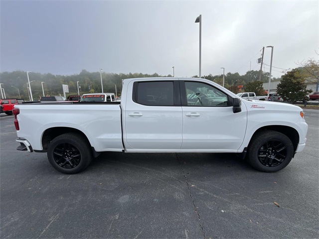 2024 Chevrolet Silverado 1500 RST photo 2
