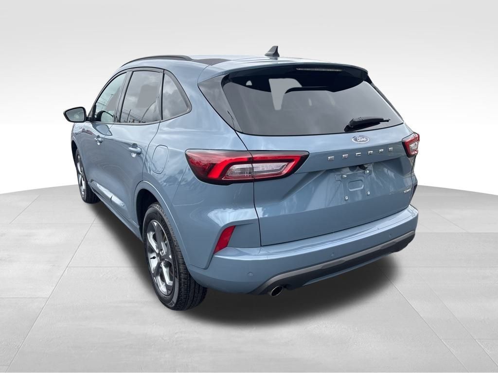 2023 Ford Escape ST-Line photo 3