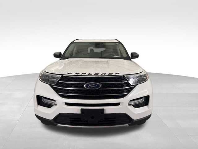 2020 Ford Explorer XLT photo 2