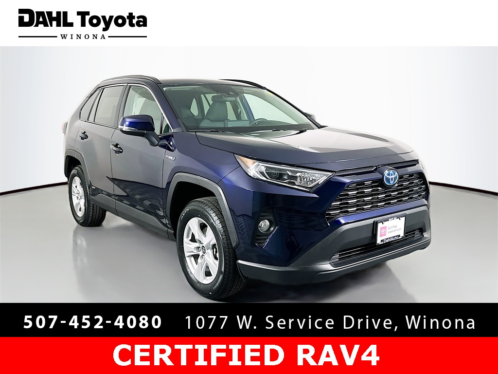 2021 Toyota RAV4 XLE's photo