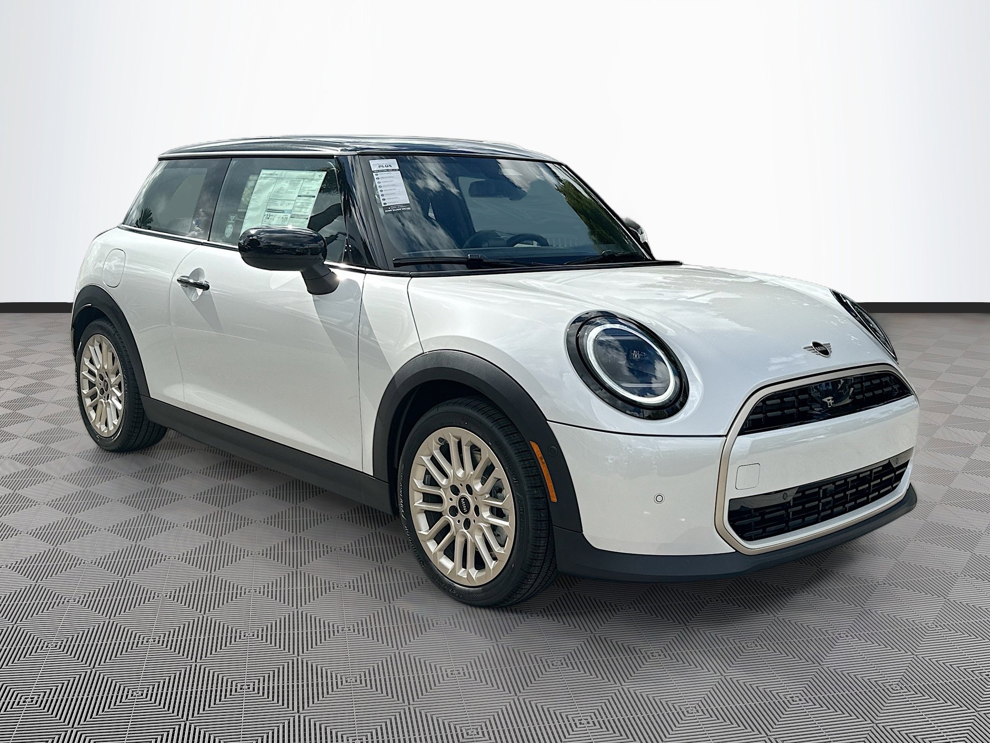 2026 MINI Hardtop 2 Door's photo