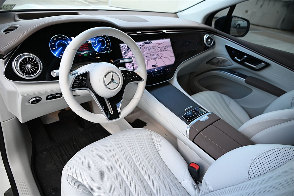 2024 Mercedes Benz EQS SUV 450 photo 10
