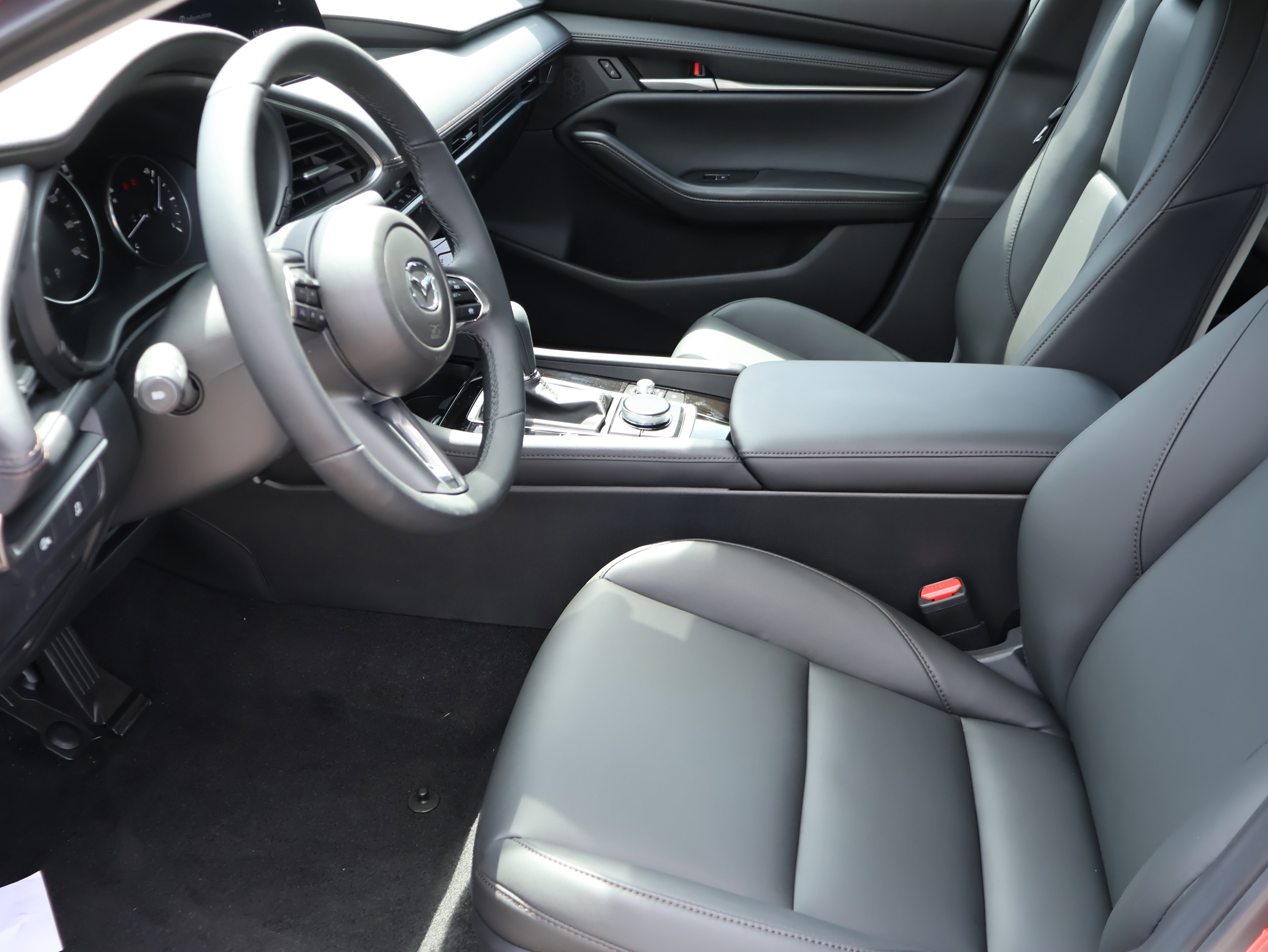 2025 Mazda Mazda3 Sedan 2.5 Select Sport photo 16