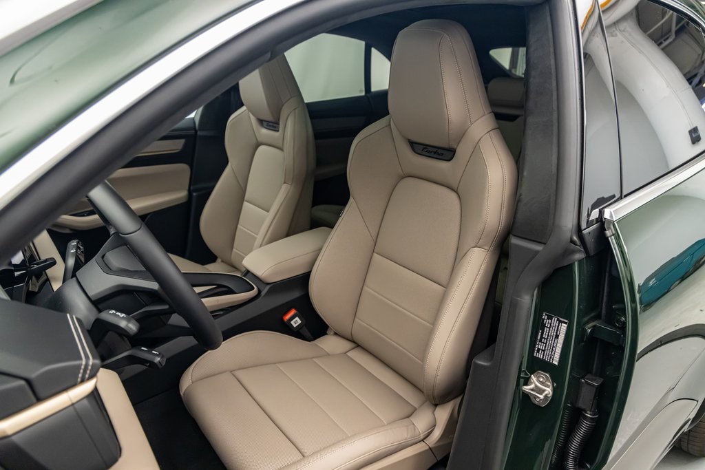 2024 Porsche Macan Electric Turbo photo 5