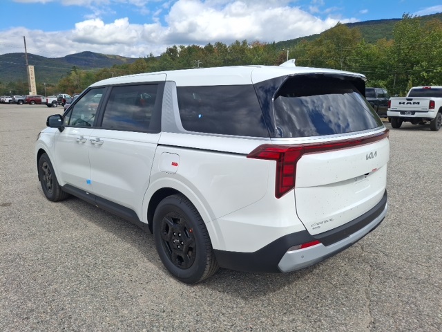 2026 Kia Carnival LXS photo 4