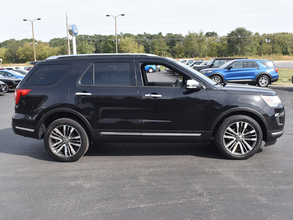 2019 Ford Explorer Platinum photo 13