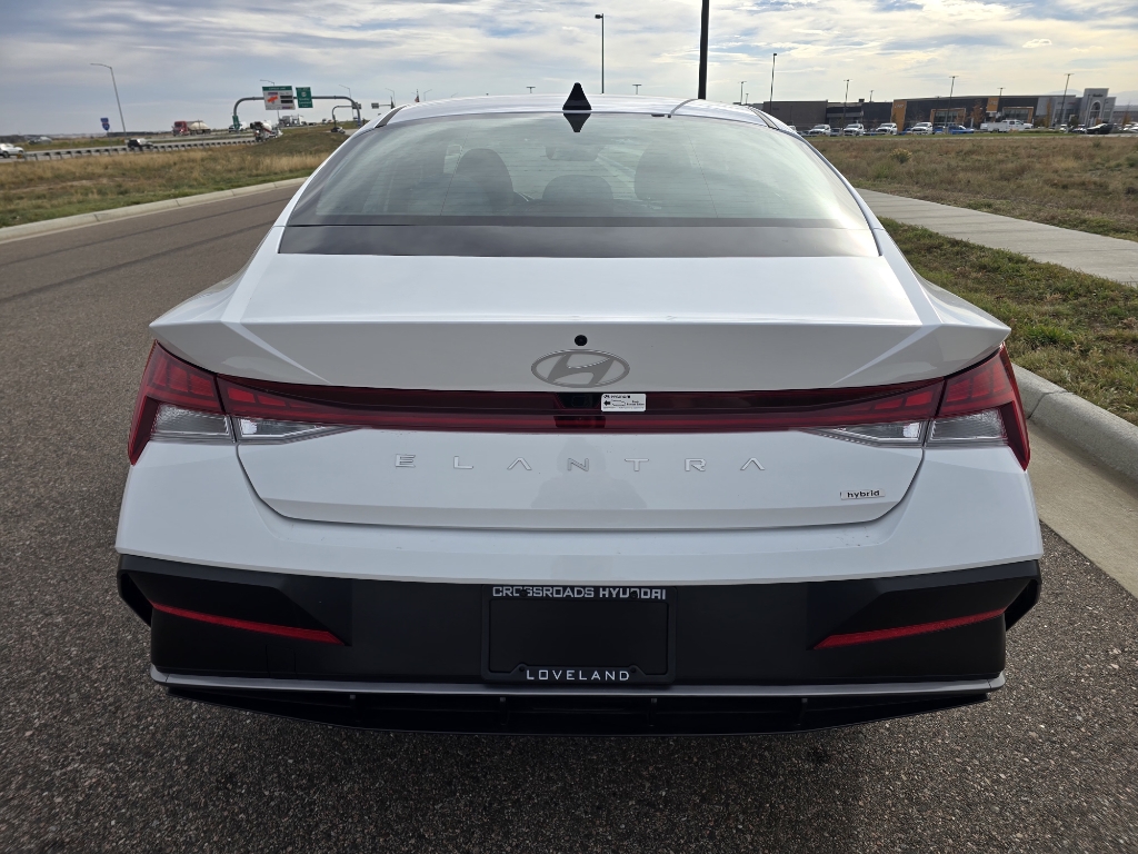 2025 Hyundai Elantra Hybrid Limited photo 4