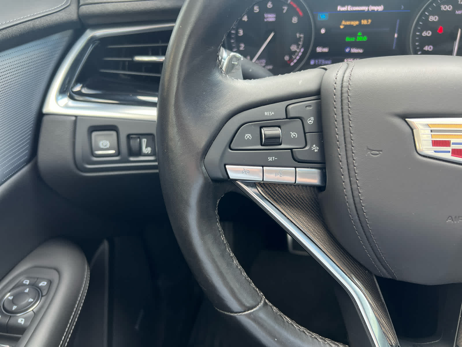 2024 Cadillac XT6 Sport photo 17