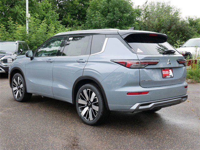 2025 Mitsubishi Outlander SEL Premium photo 2