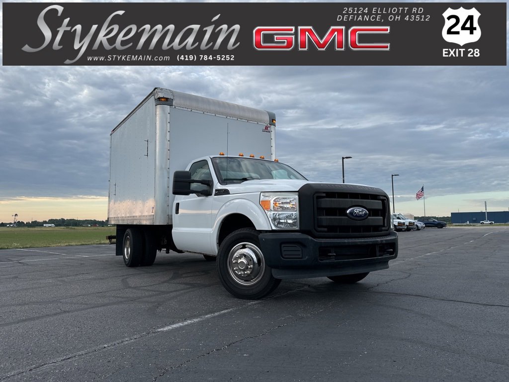 2011 Ford F-350 Super Duty Chassis Cab