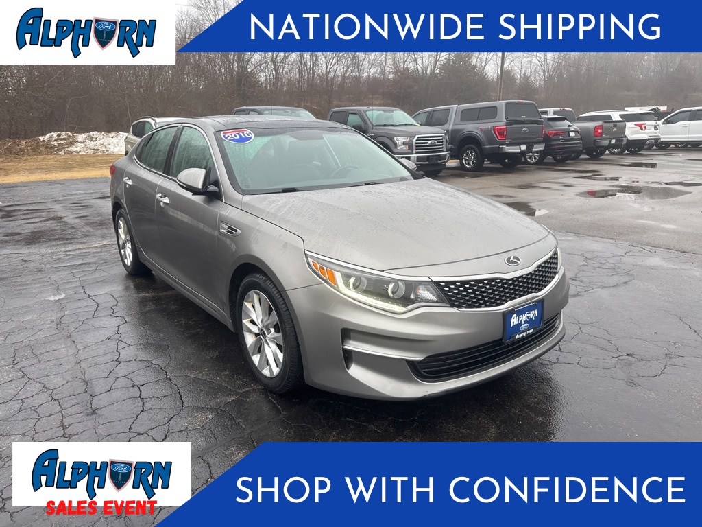 2016 Kia Optima EX's photo