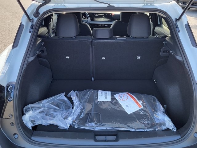 2025 Nissan Kicks SV photo 4