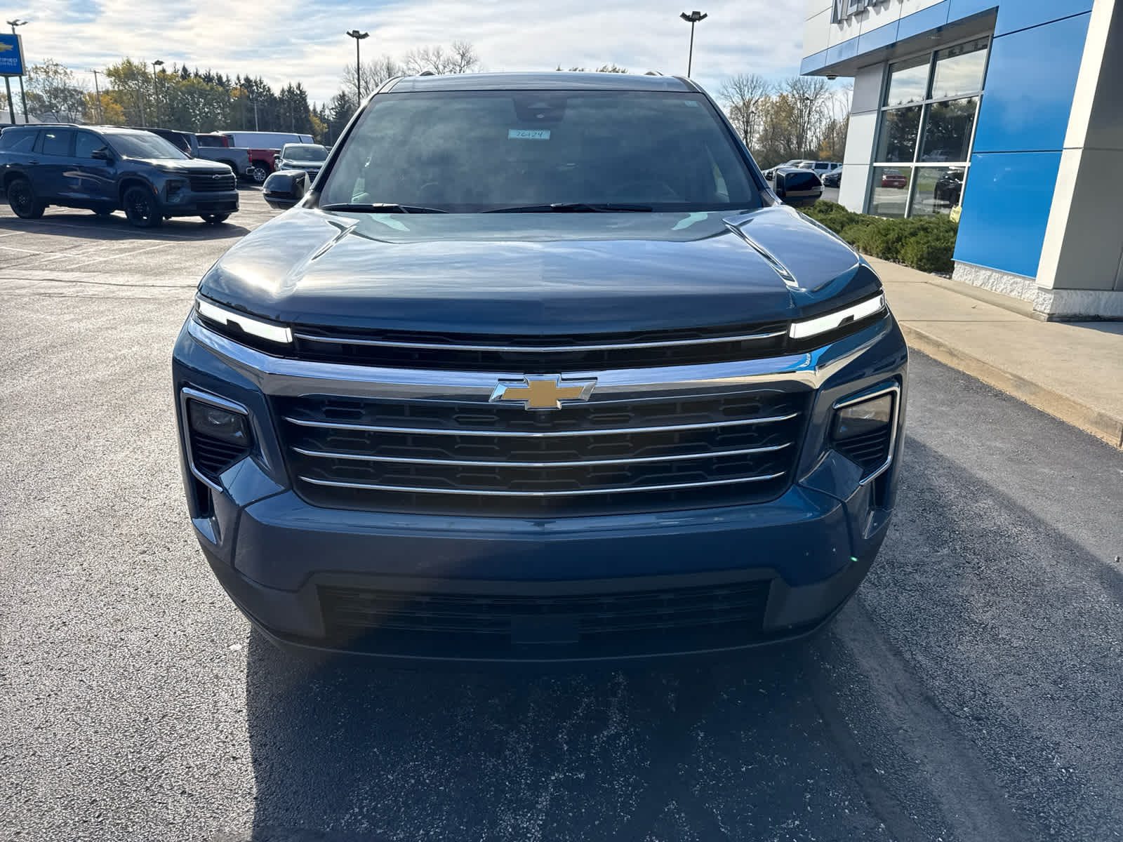 2026 Chevrolet Traverse photo 2