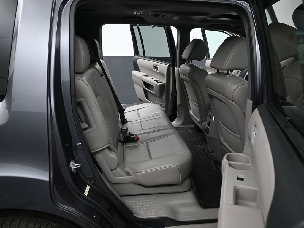 2015 Honda Pilot Touring photo 34