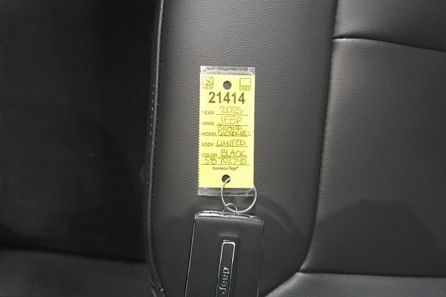 2025 Jeep Grand Cherokee Limited photo 34