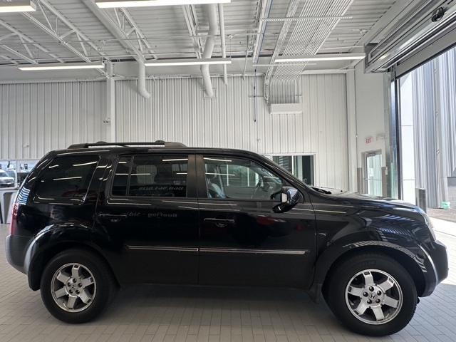 Used 2011 Honda Pilot Touring with VIN 5FNYF4H98BB096640 for sale in North Haven, CT