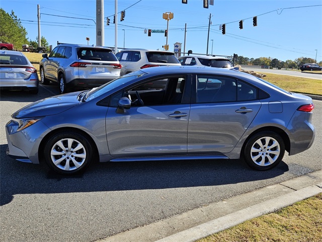 2024 Toyota Corolla LE photo 4