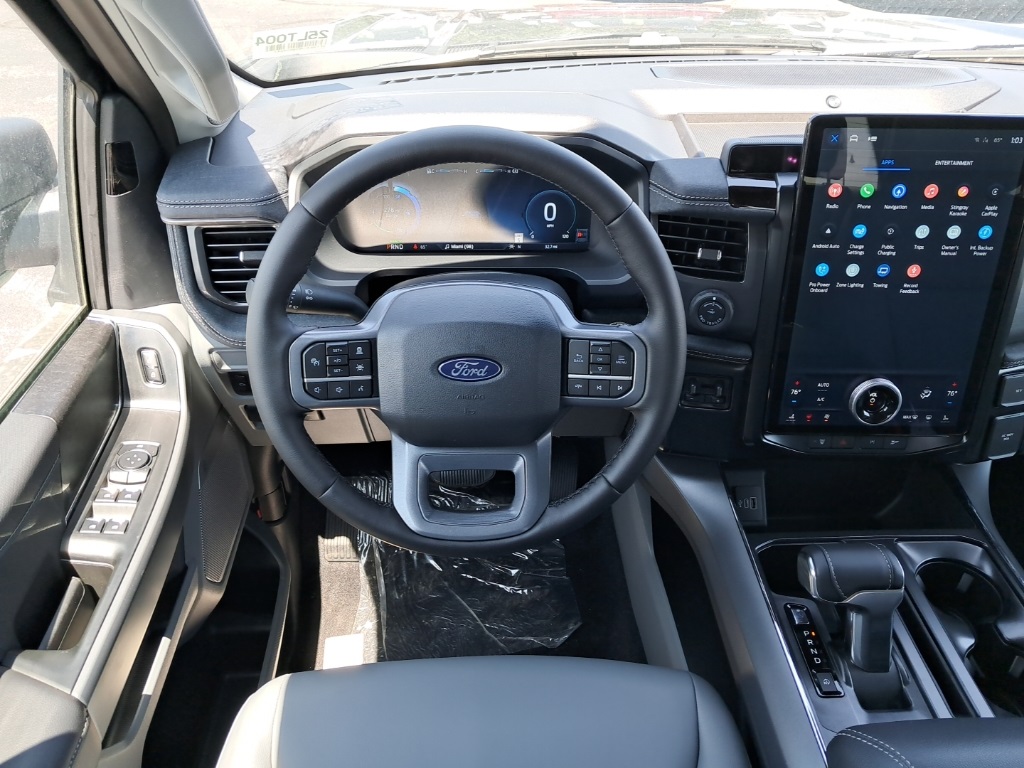 2025 Ford F-150 Lightning photo 15