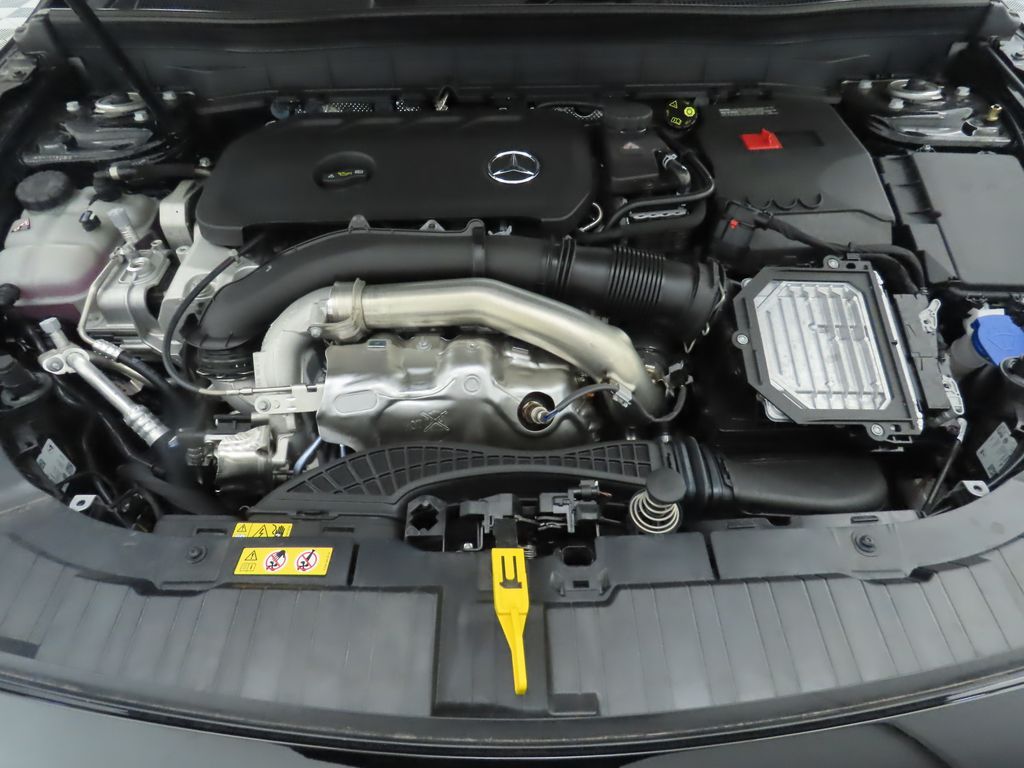 2026 Mercedes Benz GLB 250 photo 27