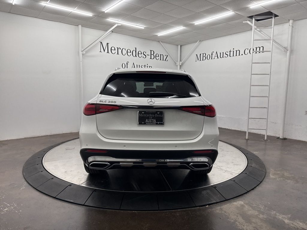 2026 Mercedes Benz GLC 300 photo 3