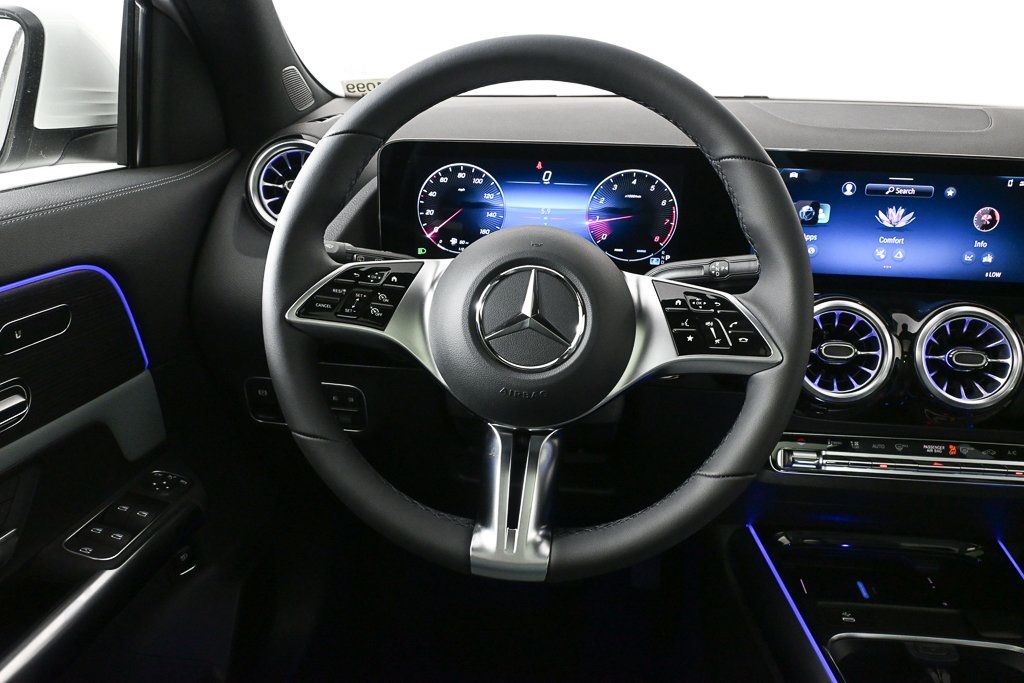 2026 Mercedes Benz GLA 250 photo 2