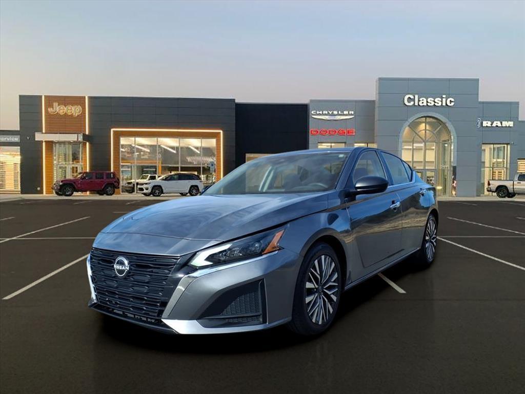 2024 Nissan Altima SV's photo