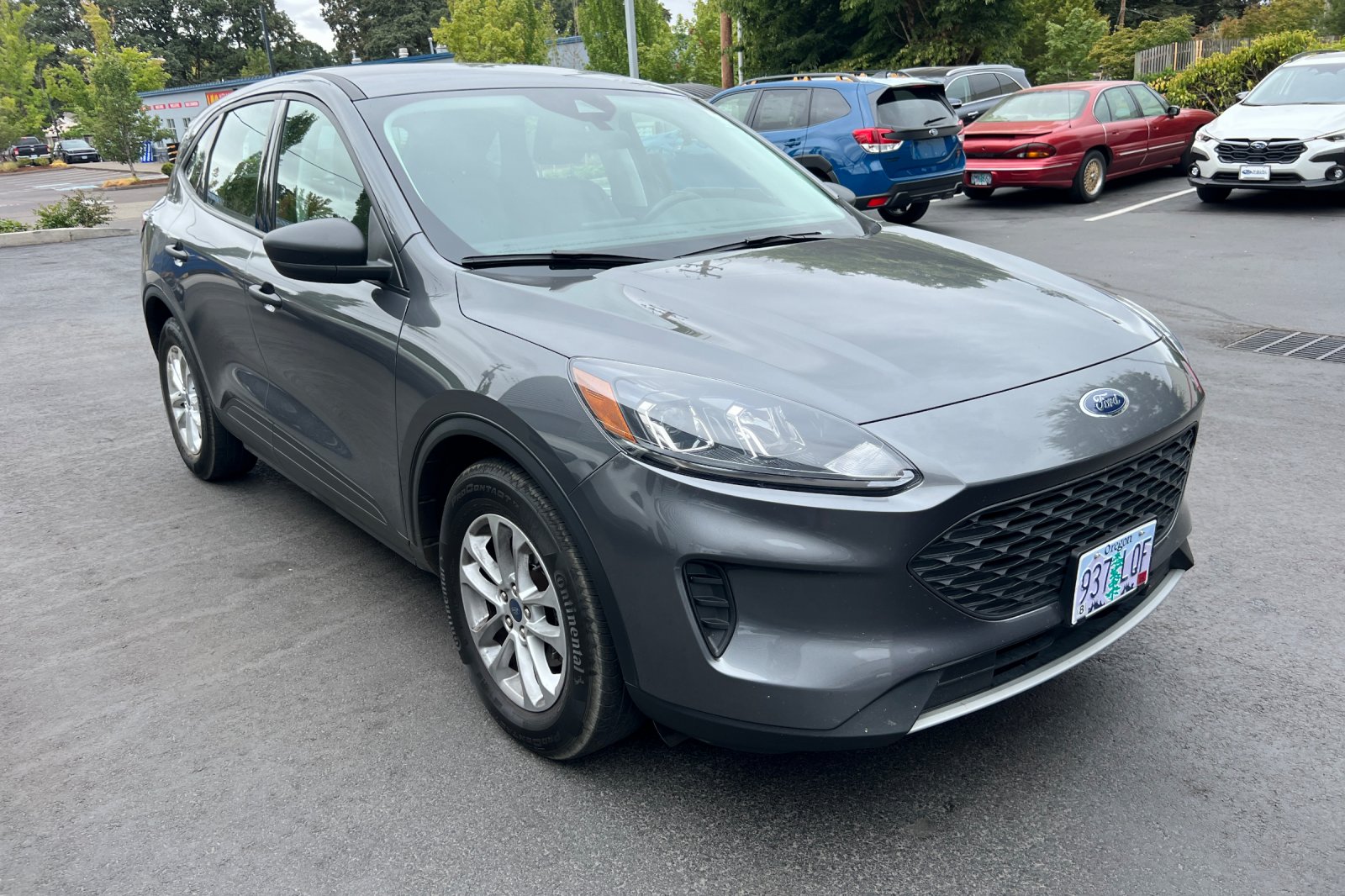 2022 Ford Escape S photo 2