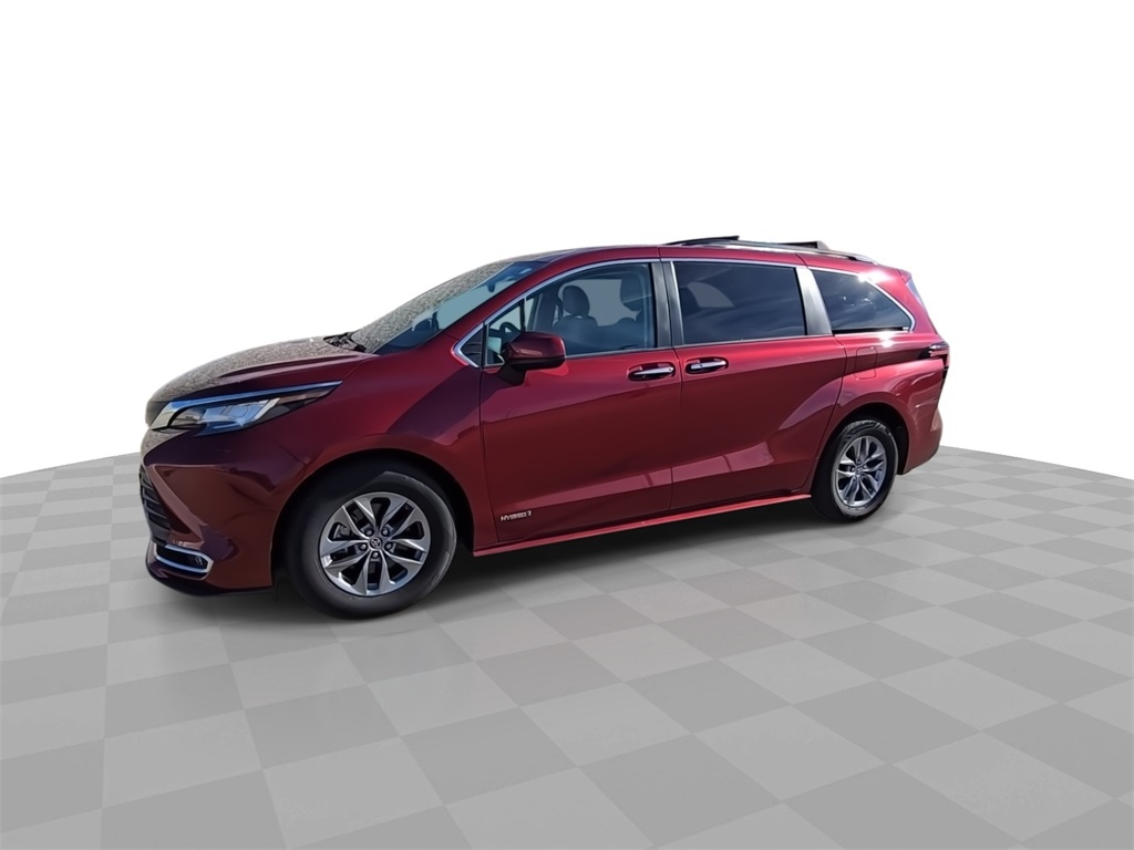 2021 Toyota Sienna XLE photo 4
