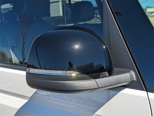 2025 Volkswagen ID. Buzz Pro S photo 12