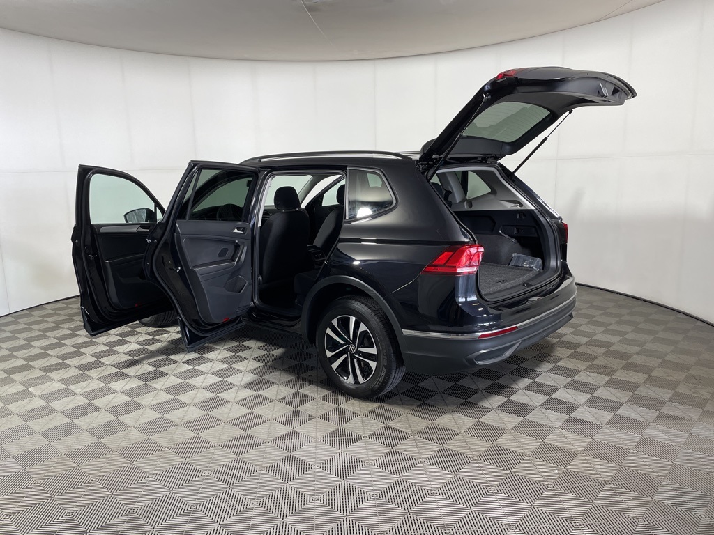 2022 Volkswagen Tiguan S photo 8