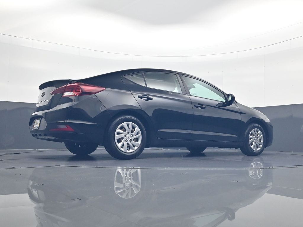 2019 Hyundai Elantra SE photo 25
