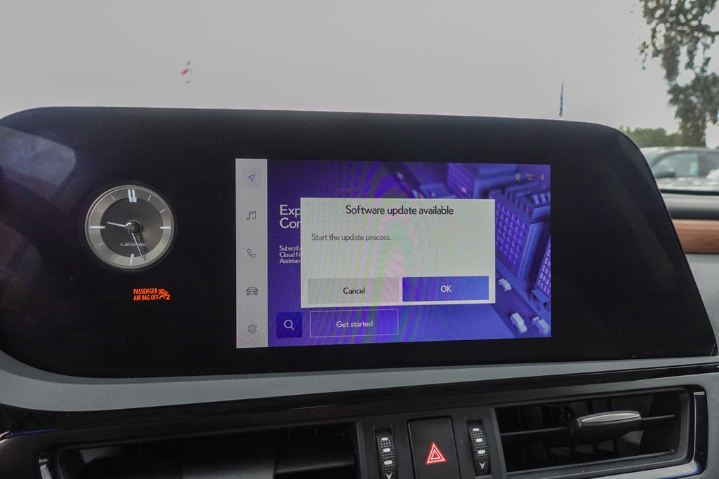 2024 Lexus ES 350 Premium photo 17