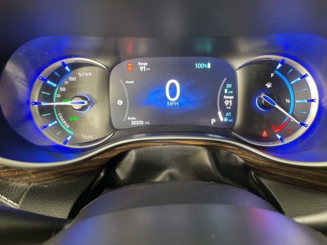 2022 Chrysler Pacifica Hybrid Limited photo 23