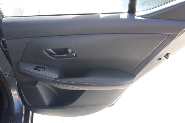 2024 Nissan Sentra SV photo 16