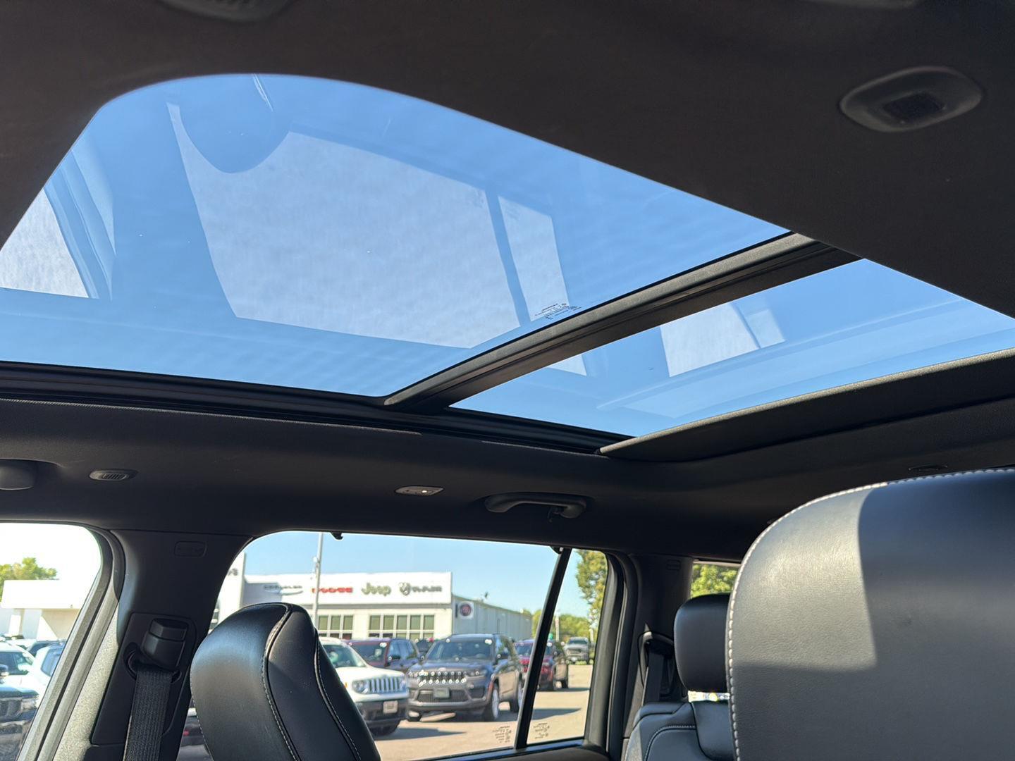 2024 Jeep Grand Cherokee Limited photo 4