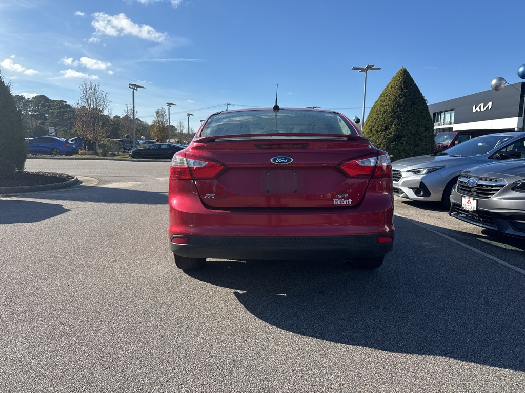 2012 Ford Focus SE photo 4