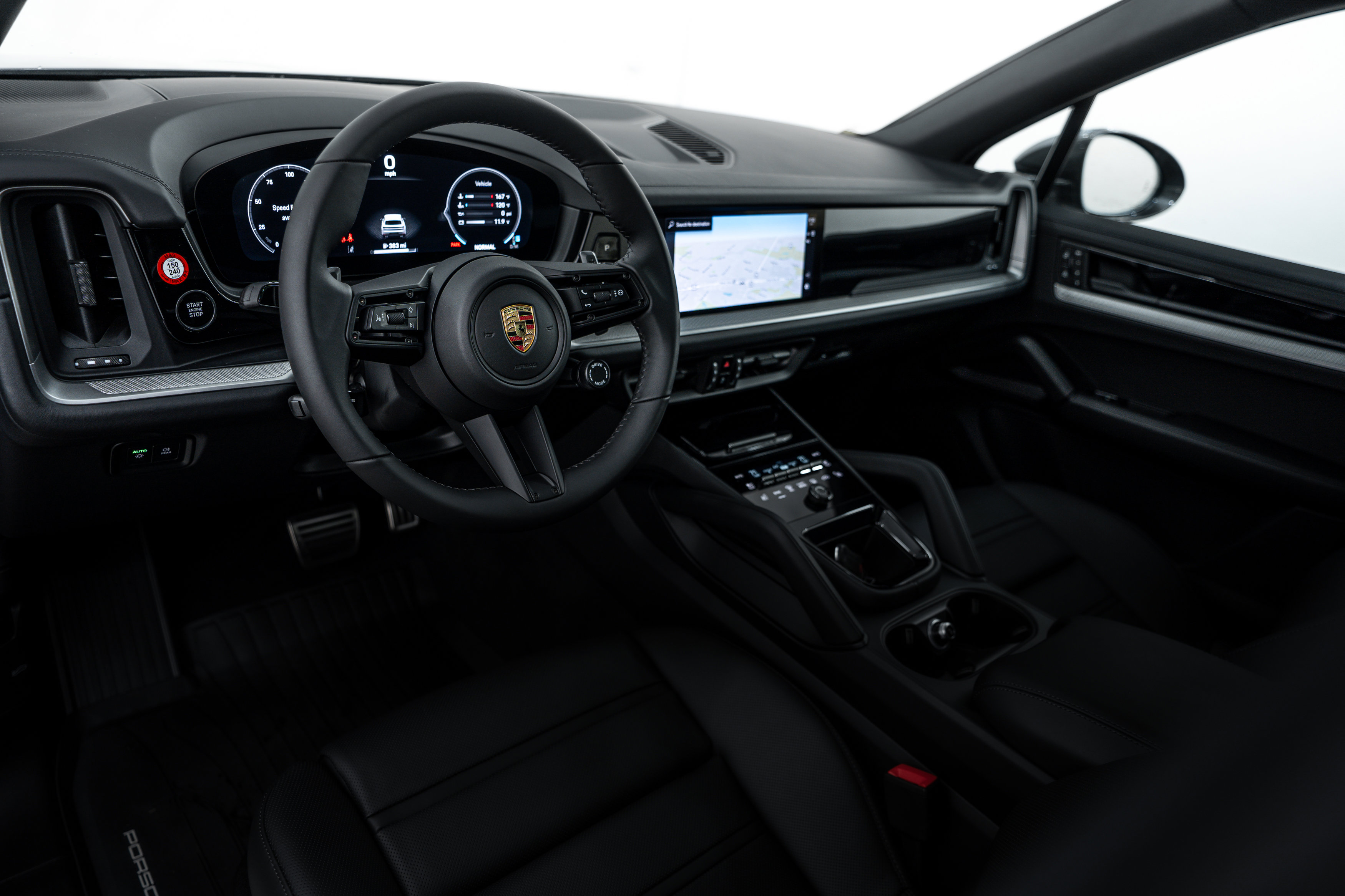 2025 Porsche Cayenne S photo 4