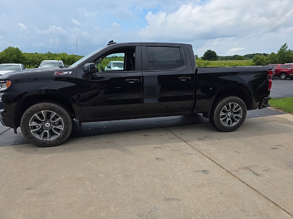 2026 Chevrolet Silverado 1500 RST photo 3