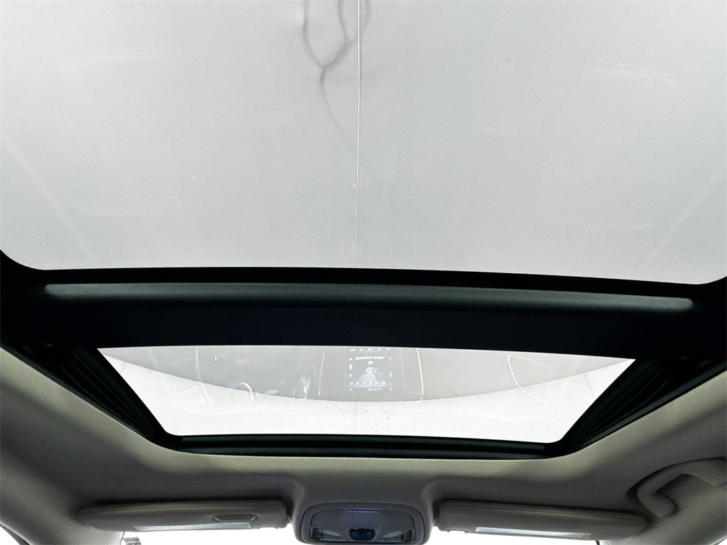2015 Chrysler 200 C photo 13