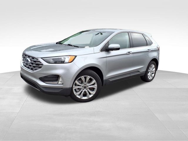 2024 Ford Edge Titanium photo 2