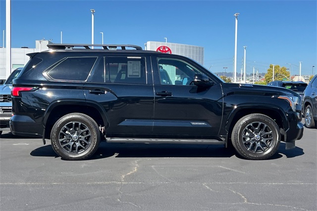 2024 Toyota Sequoia Platinum photo 3