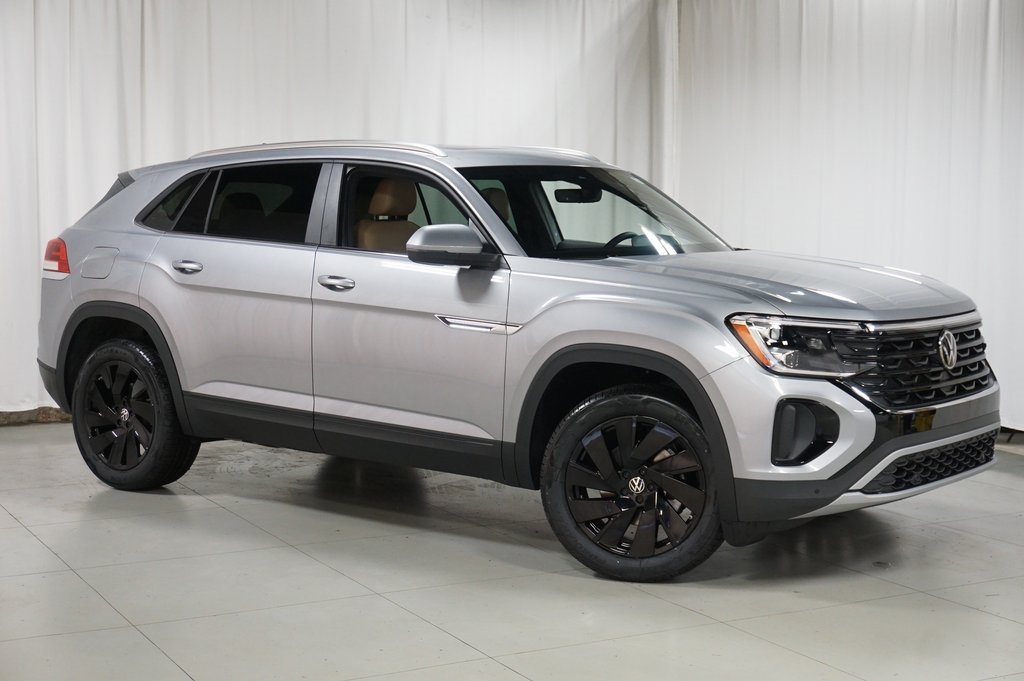 2025 Volkswagen Atlas Cross Sport SE Technology photo 3