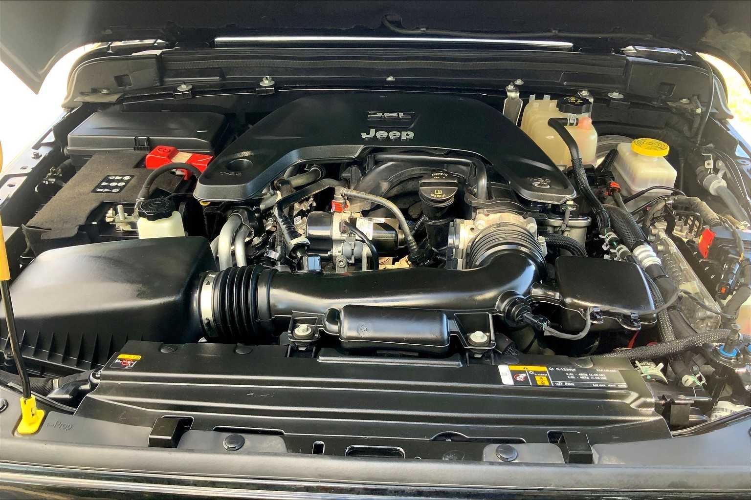 2021 Jeep Wrangler Unlimited Sahara photo 25